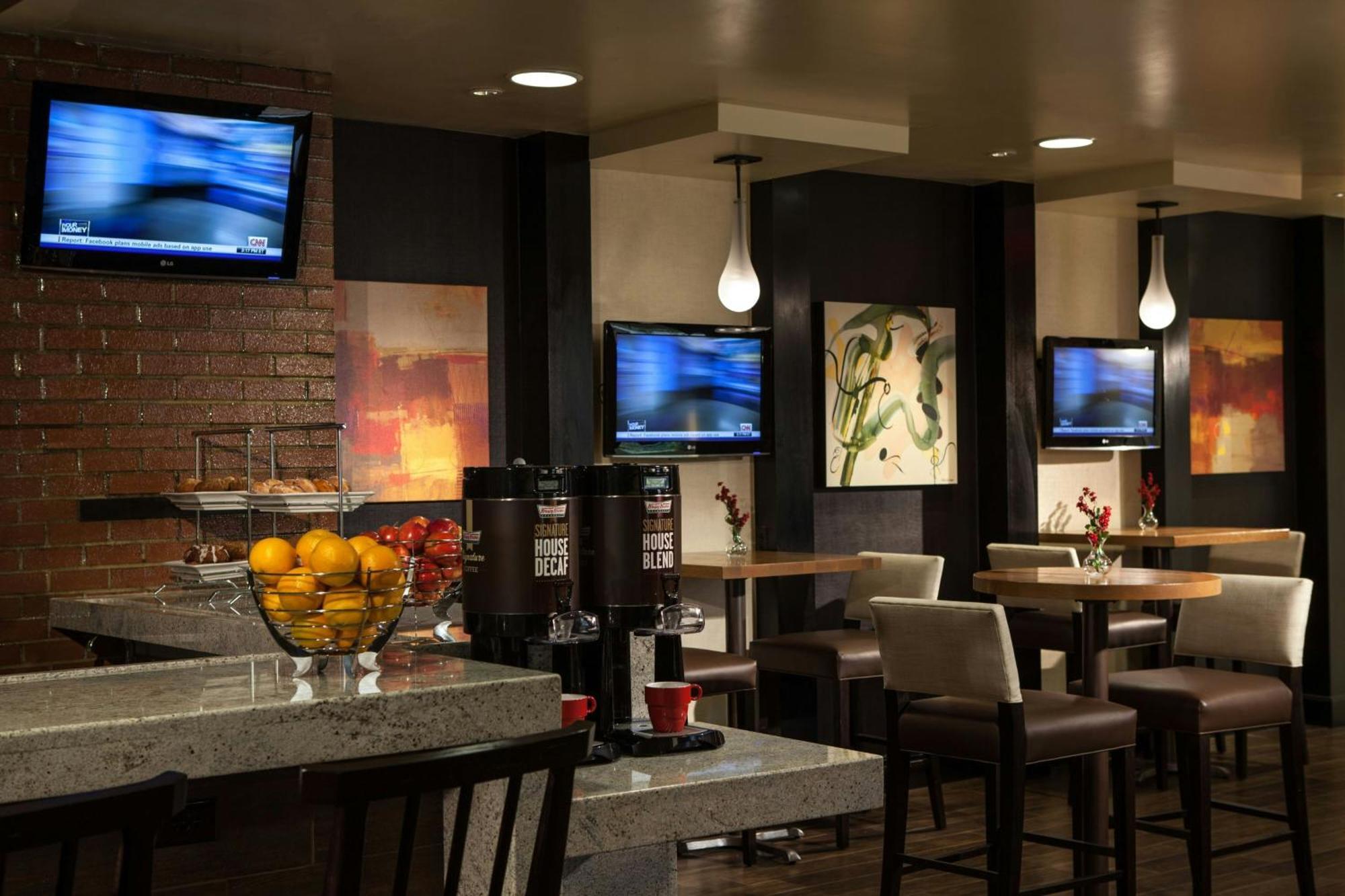 Greensboro-High Point Marriott Airport Экстерьер фото